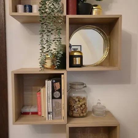 Mirror Apartment, Old Town